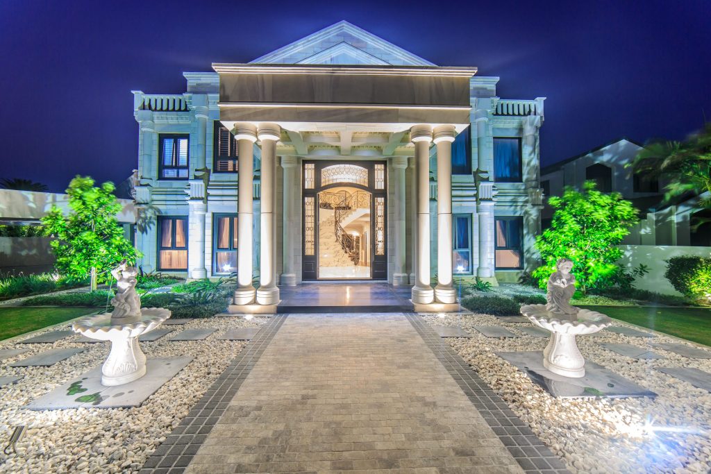 1-2 Queen Guineveres